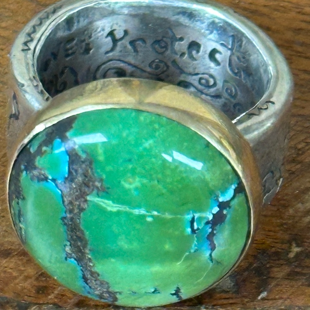 Jes MaHarry “Protect and Cherish Ring” New in giftbox.